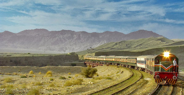 Quetta to Lahore train